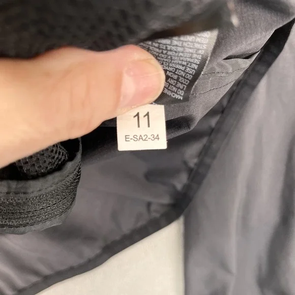 Uniqlo Jacket Mens Small Black Hooded Windbreaker Lightweight Zip Pockets Casual - Picture 4 of 8